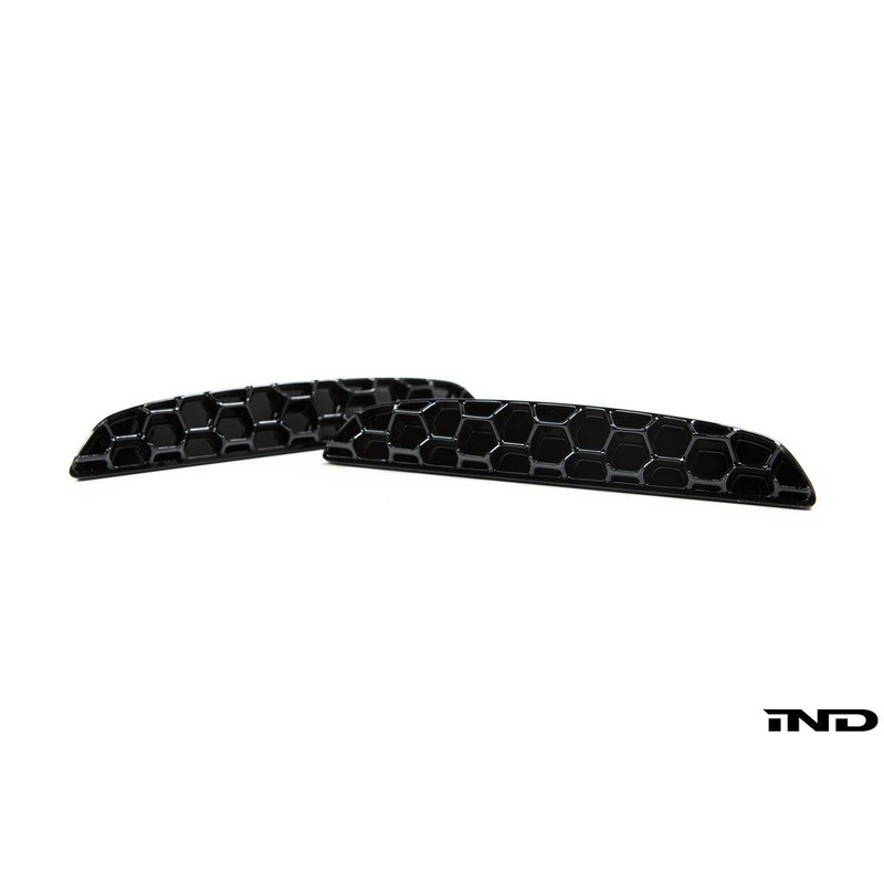 ACEXXON BMW F85 X5M Rear Reflector Insert Set – Honeycomb Matte Black