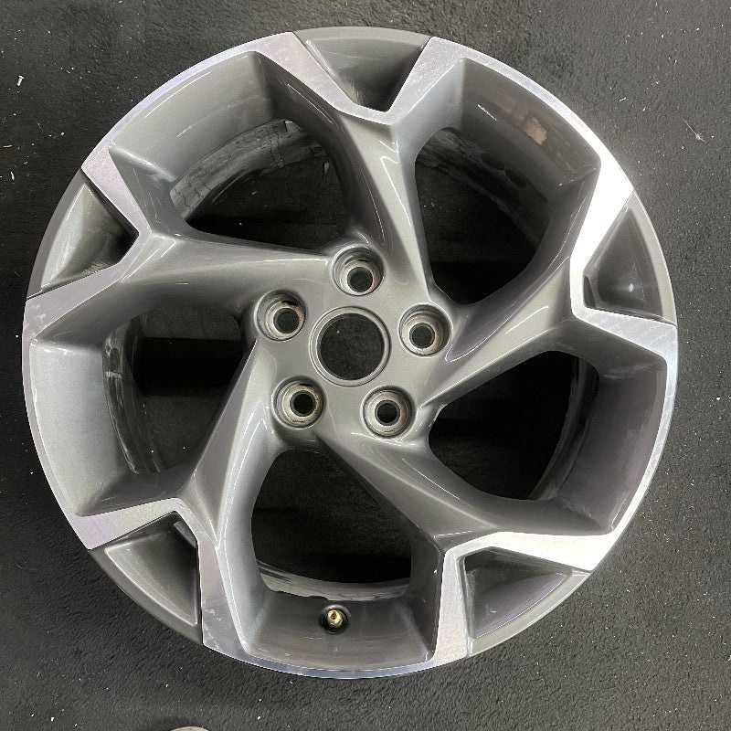 17″ TRAX 24 17×7.5 gray opt Q7D Original OEM Wheel Rim