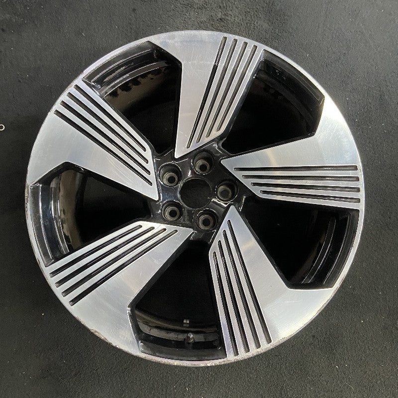 21″ E-TRON 19-20 21×9.5 alloy 5 spoke Original OEM Wheel Rim