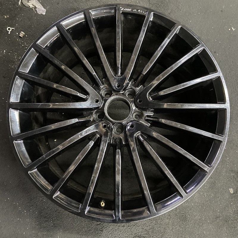 21″ MERCEDES S-CLASS 21 223 Type S models Sedan 21×9 5 V spoke machined face with black accent Original OEM Wheel Rim