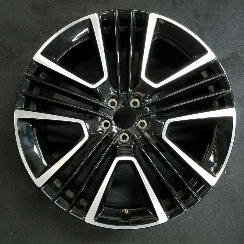 21″ XC40 19-21 21×8.5 alloy 5 triple slot Original OEM Wheel Rim