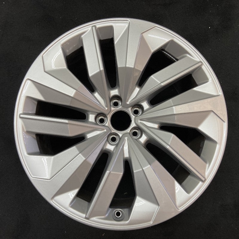 20″ E-TRON S 22-23 20×9 Original OEM Wheel Rim