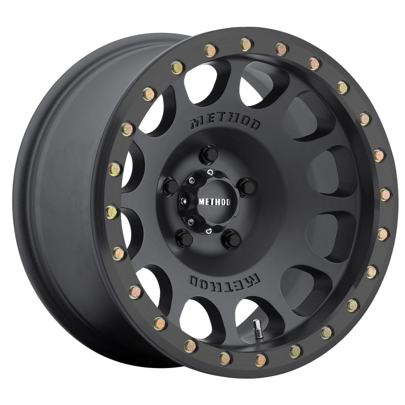 Method MR105 Beadlock 17×9 -38mm Offset 5×4.5 83mm CB Matte Black w/BH-H24125 Wheel